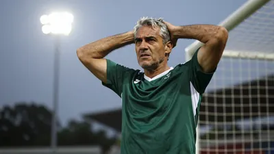 Der Präsident des FC St. Pauli, Oke Göttlich, hat VfL Wolfsburg vor dem Spitzenspiel am Freitag öffentlich kritisiert und...