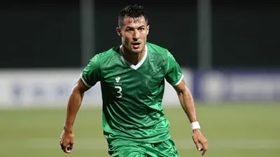 Der VfL Wolfsburg spielte gegen Energie Cottbus 4:4 und Stürmer Fabian Reese wird von gegnerischen Fans ausgepfiffen...