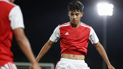 VfL Wolfsburg und SC Paderborn 07 sind an Felipe Chavez interessiert